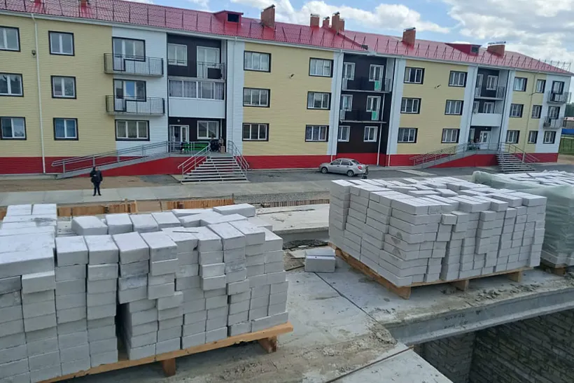 Жители красноярского поселка Рассвет получили ключи от&nbsp;новых квартир
