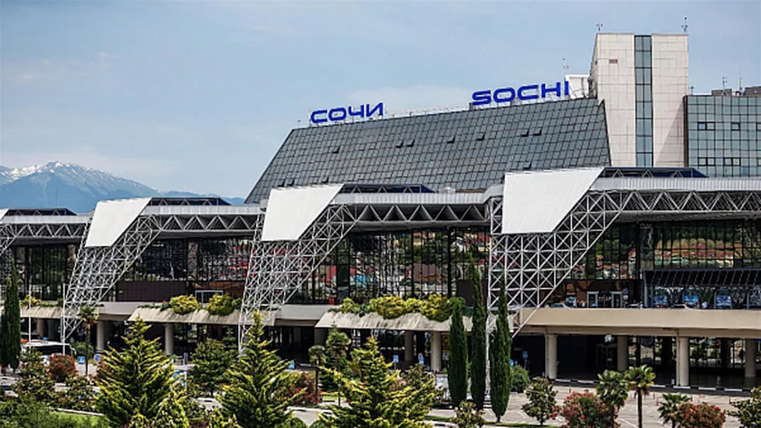 Сочи ереван. Сочи 2023. Аэропорт сочи 2004 год. Аэропорт сочи безопасность. Аэропорт сочи адлер.