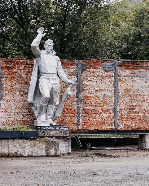 В&nbsp;поселке Первомайском в&nbsp;Челябинской области отремонтируют мемориал