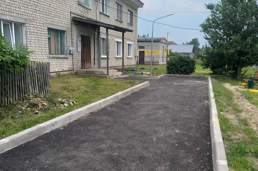В&nbsp;поселке Клетня в&nbsp;Брянской области улучшили шесть дворовых территорий
