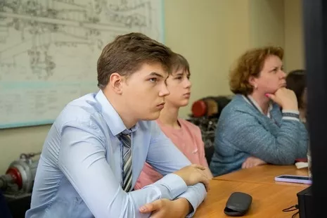 Школьники Петербурга приняли участие в&nbsp;авиастроительной смене