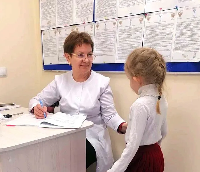 Бригада врачей провела осмотр детей в&nbsp;селе Московском Ставропольского края