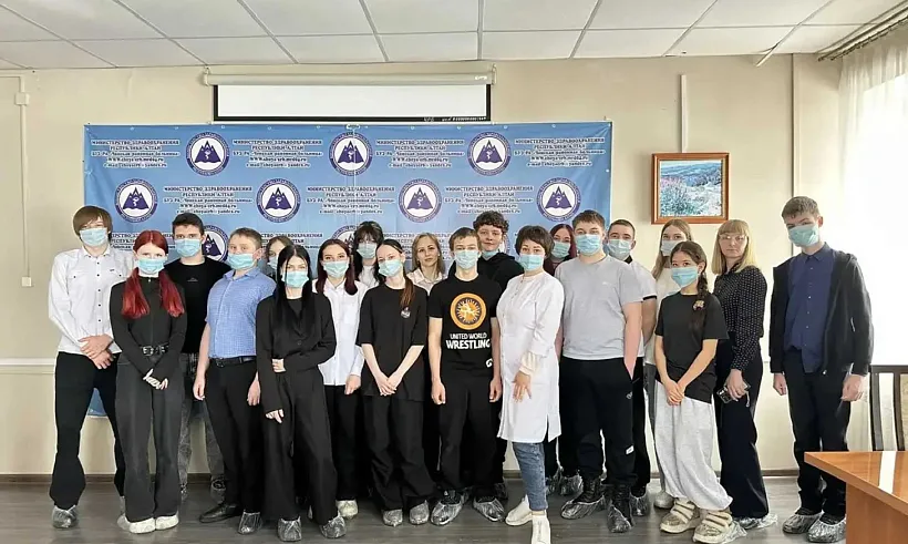 В&nbsp;Чойской больнице Республики Алтай провели экскурсию для&nbsp;школьников