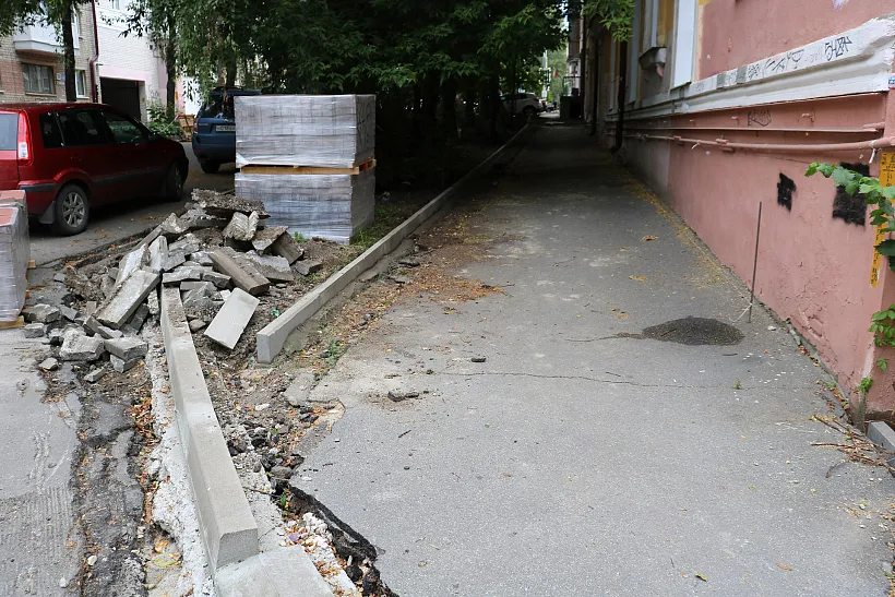 В&nbsp;Брянске на&nbsp;улице Октябрьской начался монтаж нового освещения