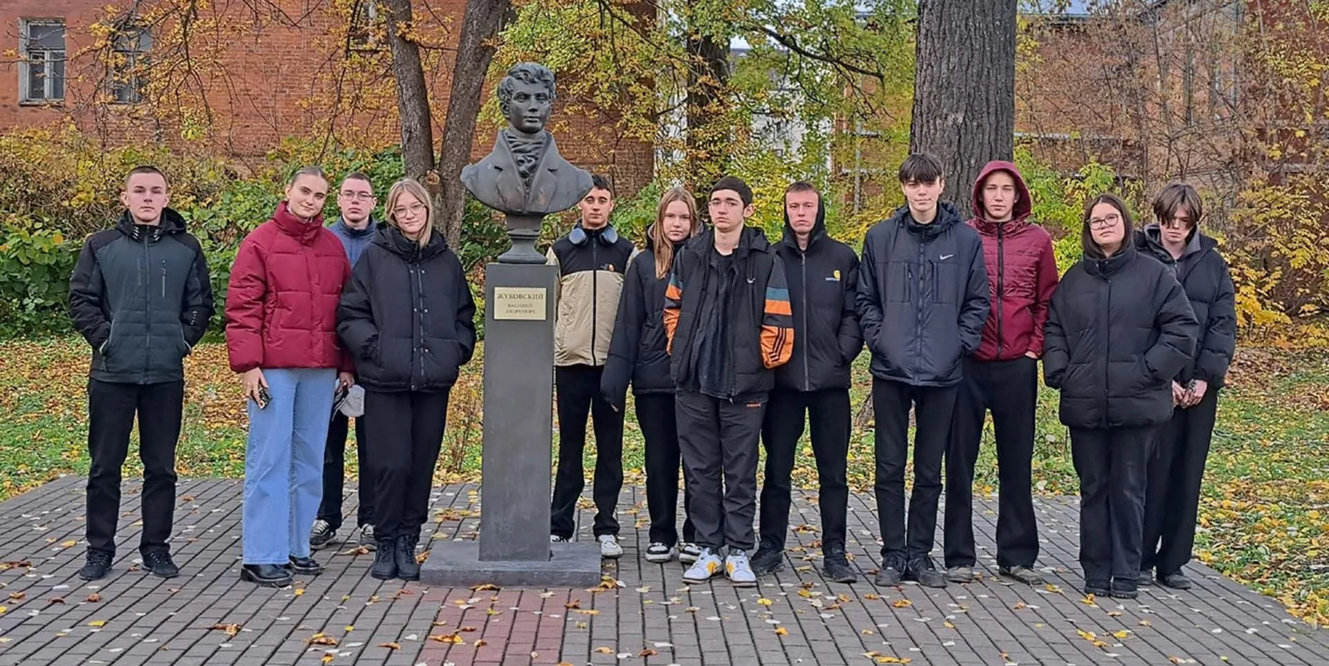  Муниципальное казенное общеобразовательное учреждение "Приупская средняя общеобразовательная школа" муниципального образования Киреевский район( МКОУ "Пруипская СОШ"