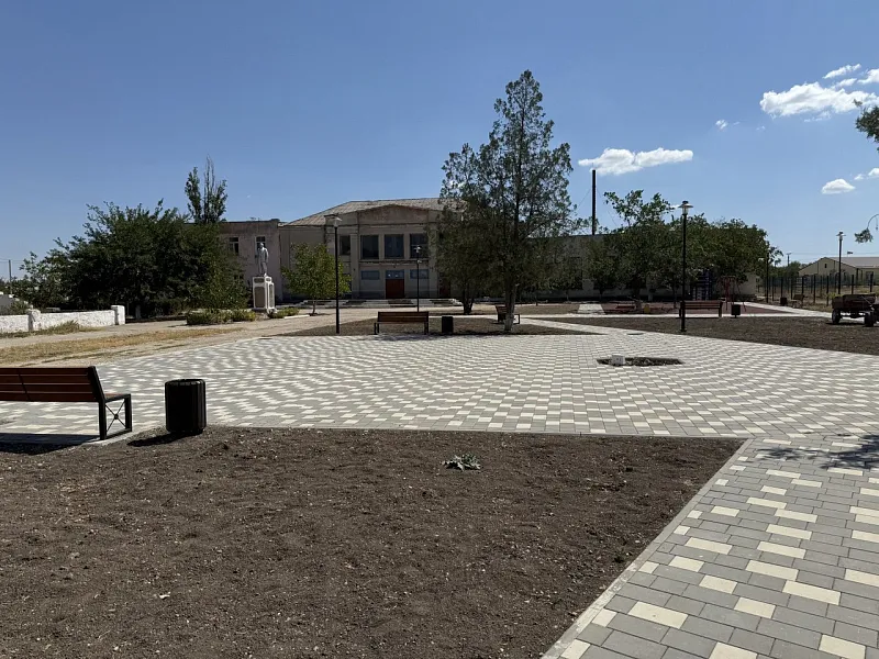 В&nbsp;поселке Гвардейское в&nbsp;Крыму благоустроили общественную территорию