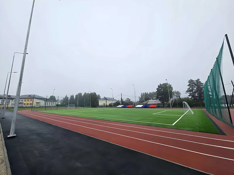 В&nbsp;школе поселка Новоасбест Свердловской области отремонтировали стадион