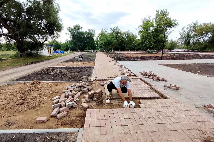 В&nbsp;Абдулине Оренбургской области продолжается обновление парка &laquo;Заречный&raquo;