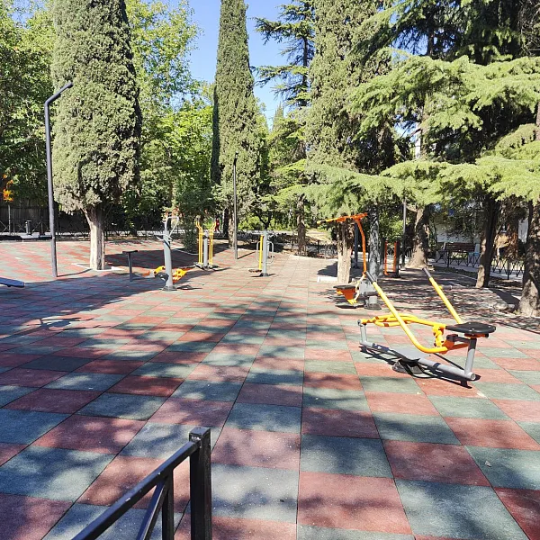 В&nbsp;Алуште благоустроили сквер по&nbsp;улице Ленина