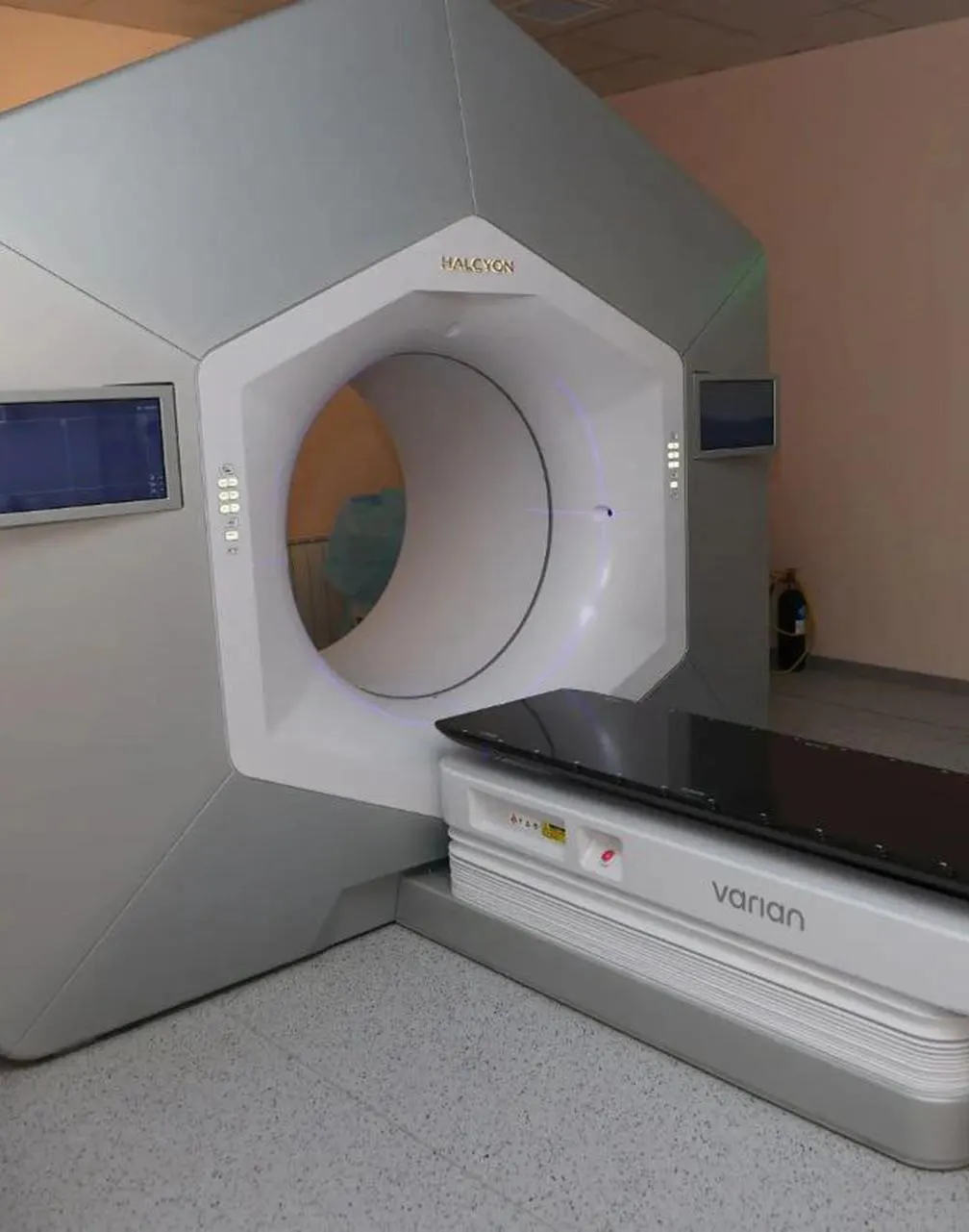 В&nbsp;Сахалинский онкодиспансер поступила система на&nbsp;базе ускорителя электронов