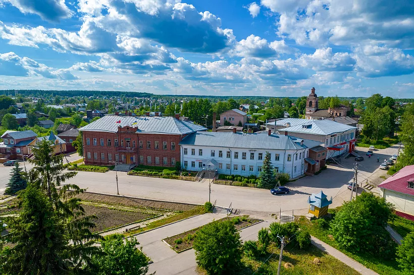 В&nbsp;городе Солигаличе Костромской области благоустроили придомовую территорию