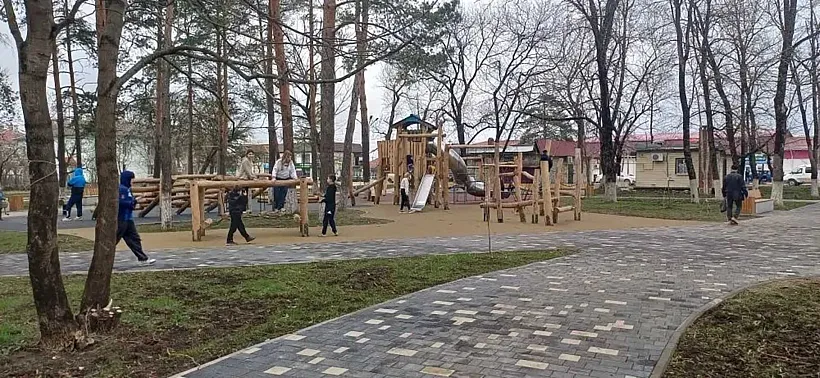 В&nbsp;поселке Ахтырском на&nbsp;Кубани благоустроили сквер &laquo;Молодежный&raquo;