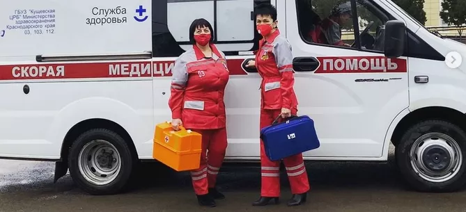 Кущевская районная больница получила новый автомобиль скорой помощи