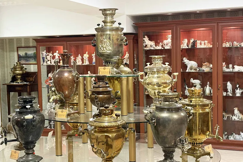 Саратовские пенсионеры посетили музей &laquo;Русские самовары&raquo;