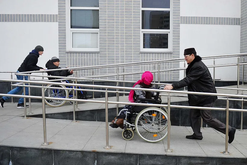 В&nbsp;18&nbsp;регионах создано свыше 400&nbsp;школ родственного ухода