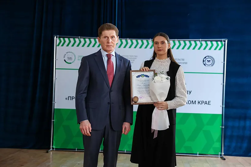 Учащимся колледжа Лесозаводска в&nbsp;Приморье вручили губернаторские стипендии