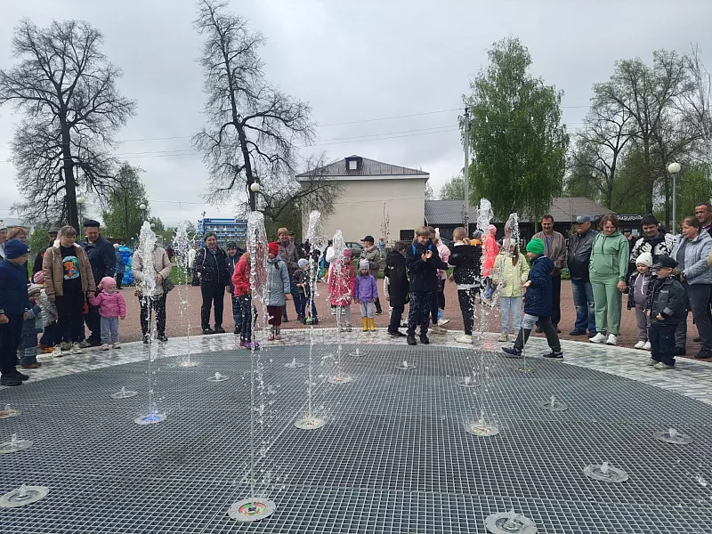 В&nbsp;Первомайске Нижегородской области начал работать новый пешеходный фонтан