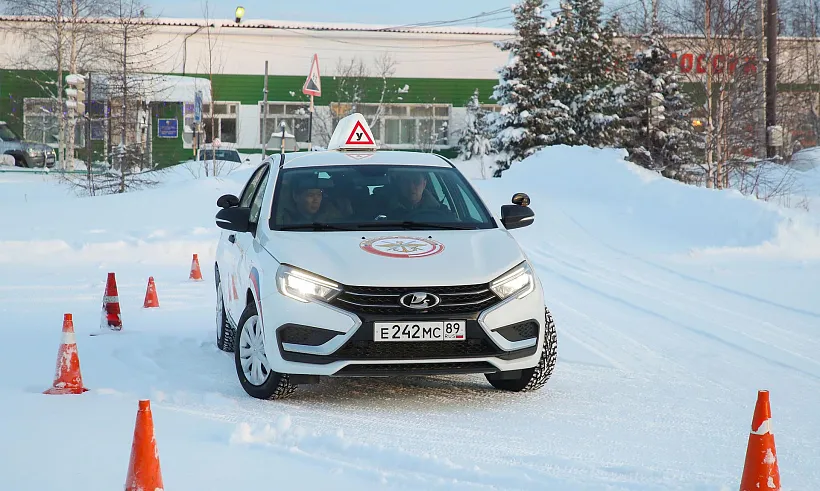 На&nbsp;Ямале появился учебный автомобиль для&nbsp;ветеранов СВО с&nbsp;инвалидностью