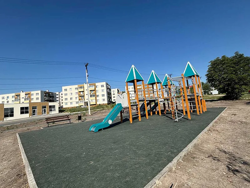 В&nbsp;Вольске Саратовской области благоустроили общественную территорию и&nbsp;сквер