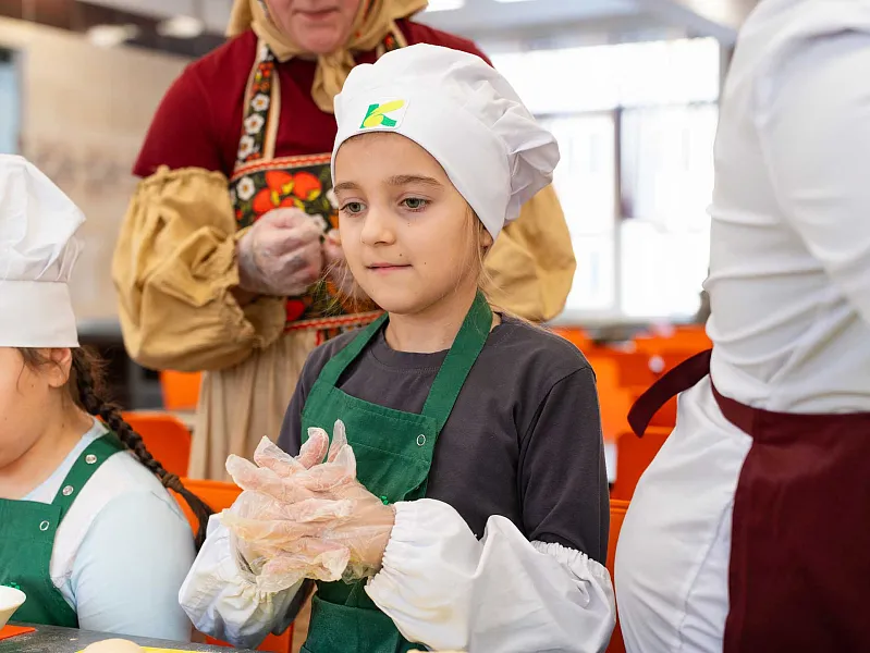В&nbsp;школе № 223&nbsp;Кировского района Петербурга прошел &laquo;День русской кухни&raquo;