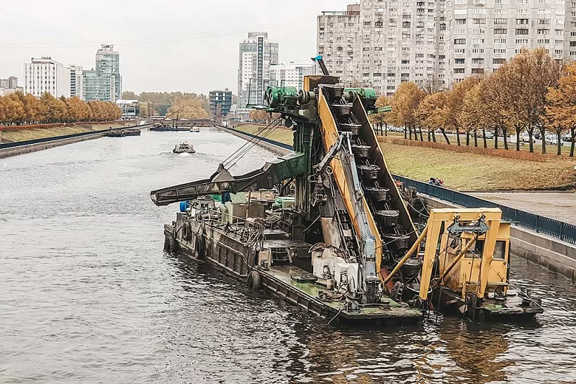 В&nbsp;Петербурге завершилась расчистка реки Смоленки