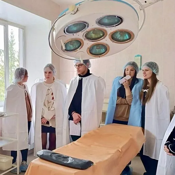 Больница в&nbsp;хакасском селе Бея провела День открытых дверей для&nbsp;школьников