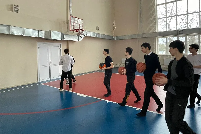 В&nbsp;Грозненской школе № 8&nbsp;открыта спортивная секция по&nbsp;баскетболу