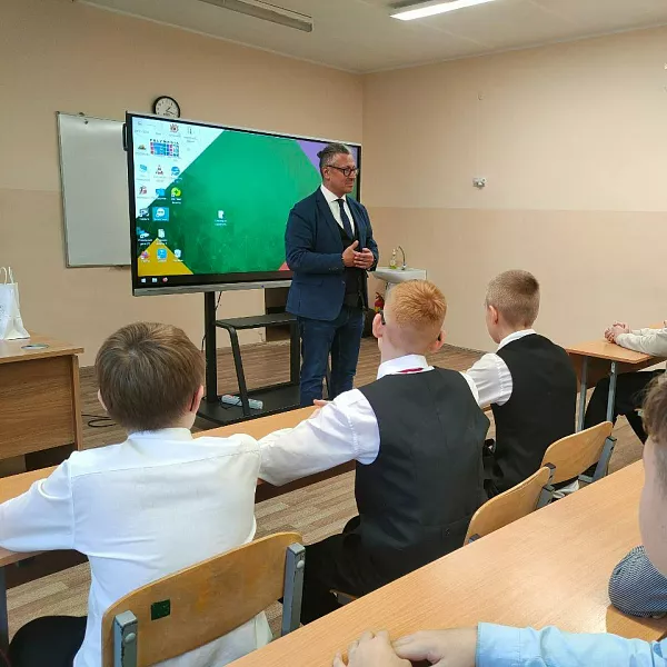 Ижевские школьники прошли &laquo;Урок цифры&raquo; по&nbsp;мессенджерам