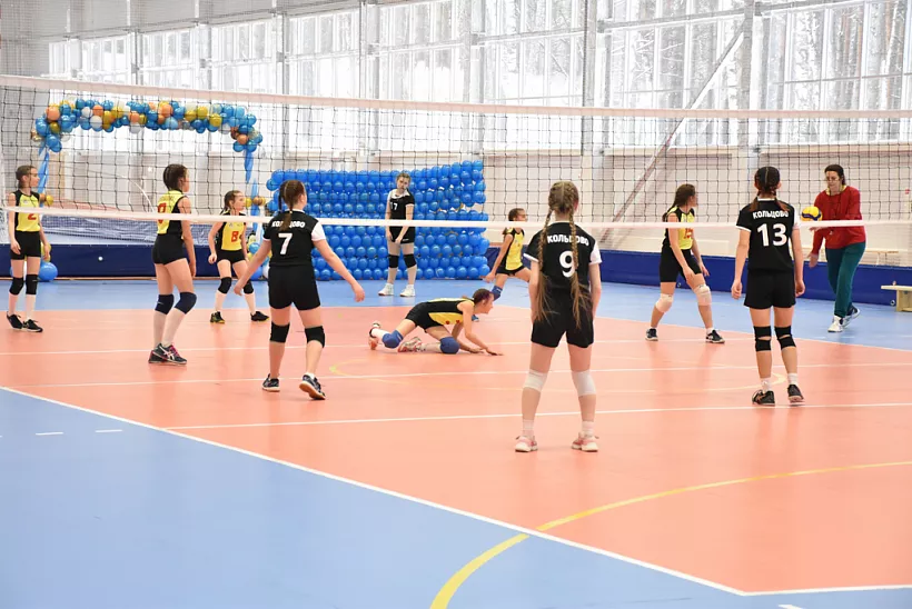 В&nbsp;Кольцово открылся уникальный спорткомплекс для&nbsp;легкоатлетов