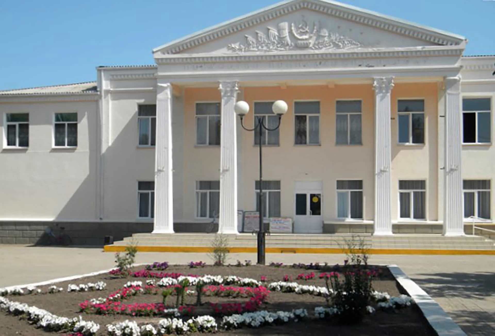 Администрация муниципального образования Ейский район