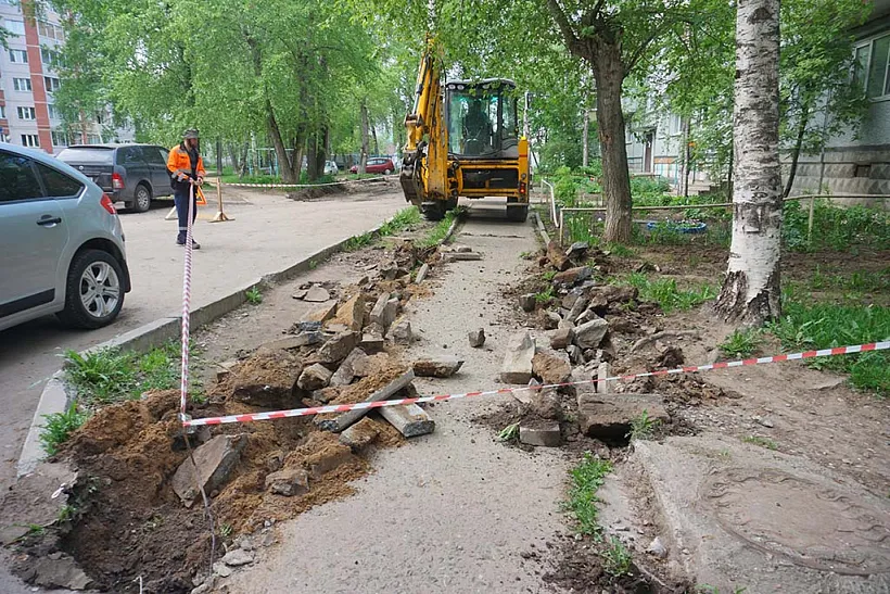 Ремонт еще&nbsp;одного двора начался на&nbsp;улице Карла Маркса в&nbsp;Сыктывкаре