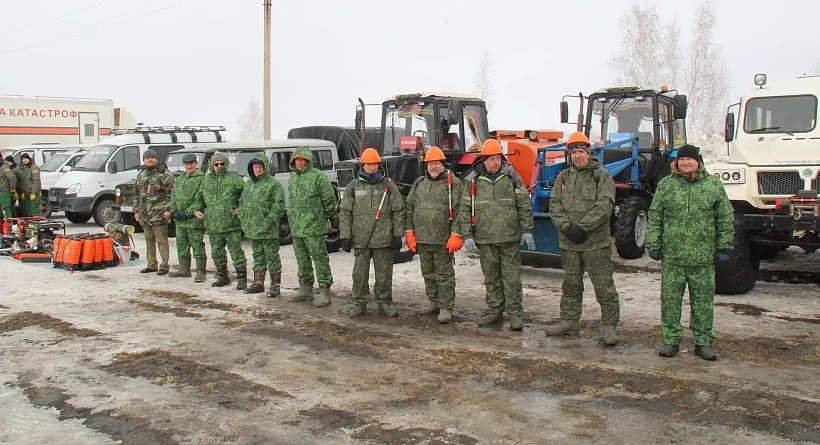 В&nbsp;Азовском районе Омской области прошли учения по&nbsp;защите от&nbsp;пожаров