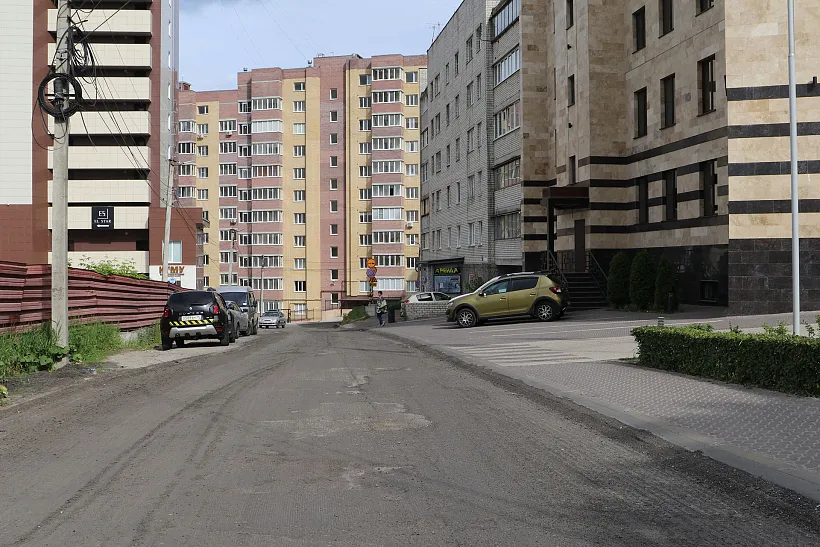 На&nbsp;трех улицах в&nbsp;центре Курска сняли дорожное покрытие