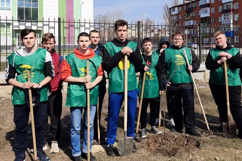 В&nbsp;Саду памяти Котовска Тамбовской области высадили новые деревья