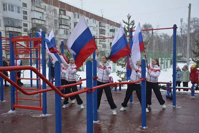 В&nbsp;поселке Рощино Челябинской области открыли новую спортивную площадку