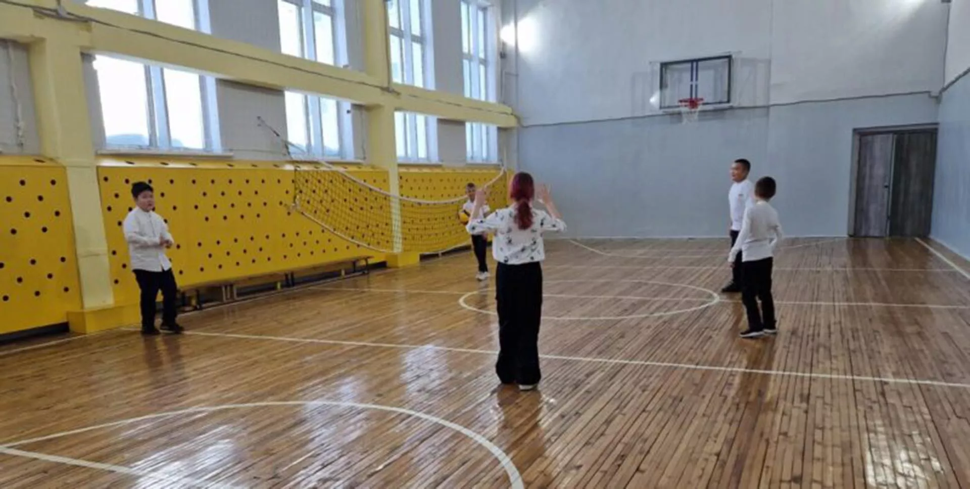 В&nbsp;спортзале школы города Олекминска в&nbsp;Якутии провели ремонт
