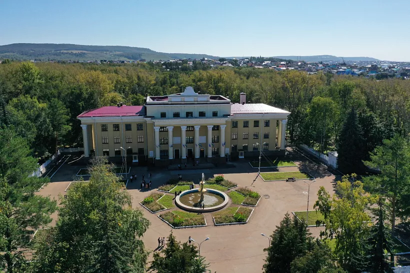 В&nbsp;городе Октябрьском в&nbsp;Башкирии после ремонта открыли музыкальный колледж