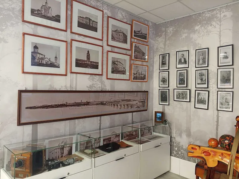 В&nbsp;новгородской библиотеке им. Балашова открыли выставку фото XIX−XX веков