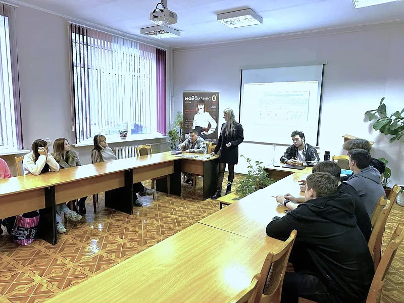 Более 100&nbsp;брянских студентов изучили основы бизнеса