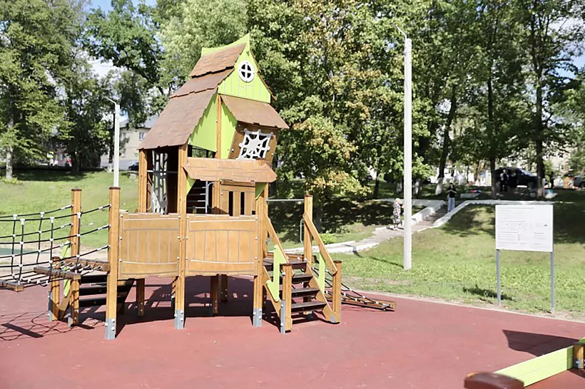 В&nbsp;городе Острове Псковской области преобразился детский парк