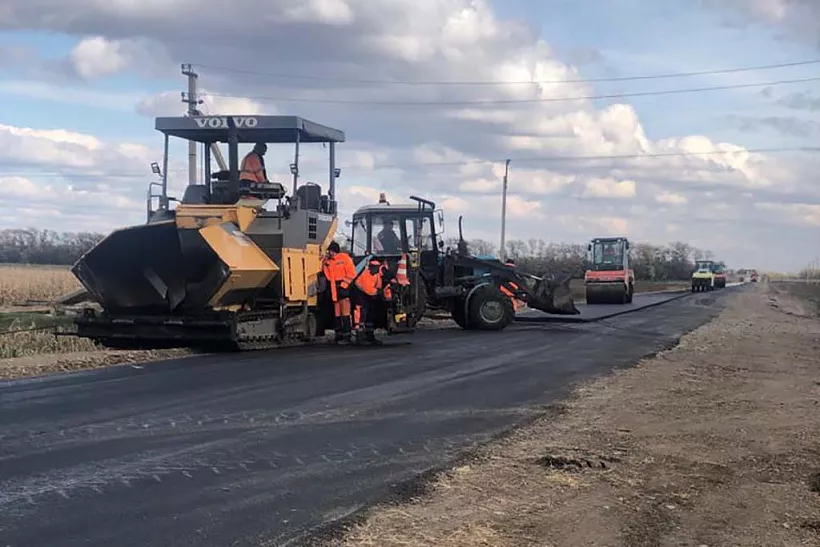 Два участка дороги Изобильный&nbsp;&mdash; Птичье отремонтируют в&nbsp;этом году