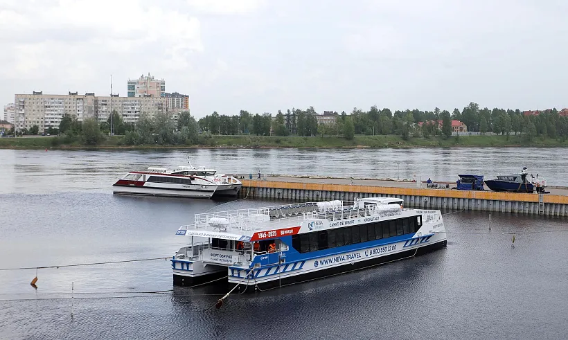 В&nbsp;Колпинском районе Петербурга спустили на&nbsp;воду катамаран &laquo;Форт Шанец&raquo;