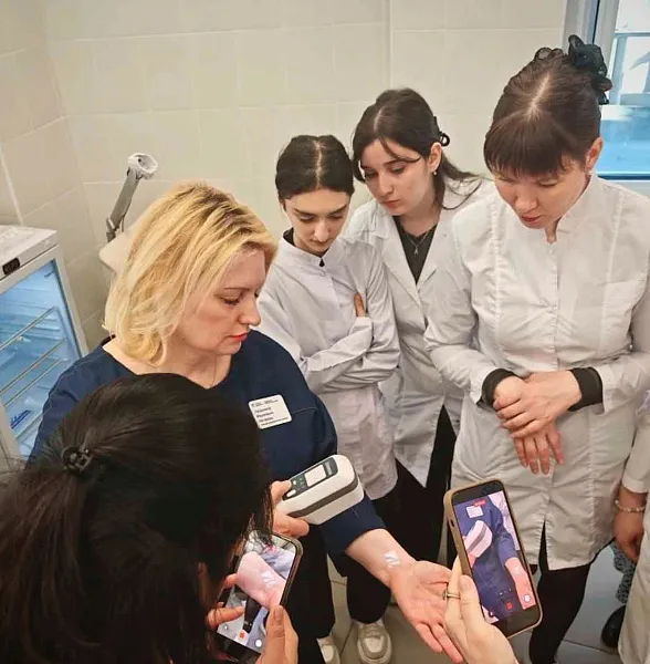 В&nbsp;поликлинике № 12&nbsp;Тюмени провели экскурсию для&nbsp;будущих медиков