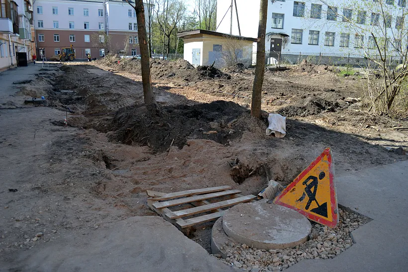 В&nbsp;Великом Новгороде ремонтируют дворовую территорию на&nbsp;Молотковской улице