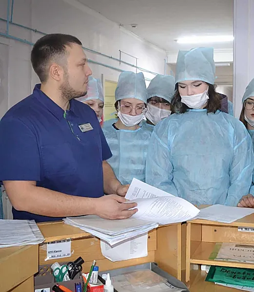 Профориентационное занятие для&nbsp;школьников провели в&nbsp;больнице № 2&nbsp;Барнаула