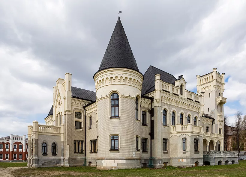 В&nbsp;поселке Ярославской области реконструируют комплекс &laquo;Замок Понизовкина&raquo;