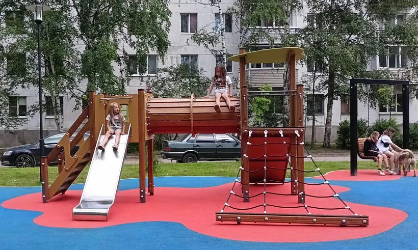 В&nbsp;поселке Красный Бор Ленобласти благоустроили двор