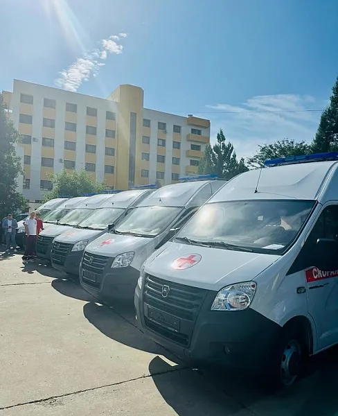 Автопарк Красноармейской больницы Кубани пополнился новым транспортом
