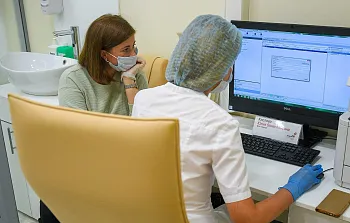 Не&nbsp;ждать и&nbsp;не&nbsp;бояться: как&nbsp;выявляют и&nbsp;лечат рак на&nbsp;ранней стадии