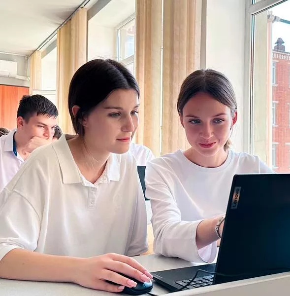 Кубанские школьники научились работать с&nbsp;нейросетями